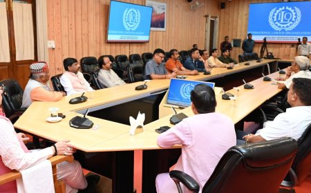 UTTARAKHAND: मुख्यमंत्री पुष्कर धामी ने प्रधानमंत्री मोदी के 'मन की बात' के 123वें संस्करण का श्रवण किया