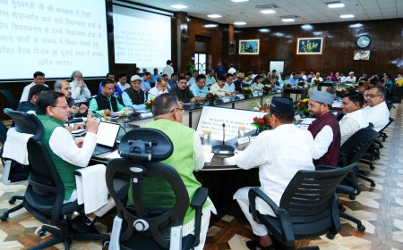 मुख्यमंत्री ने अधिकारियों से विधायकों की जन समस्याओं को महत्व देने की अपील की