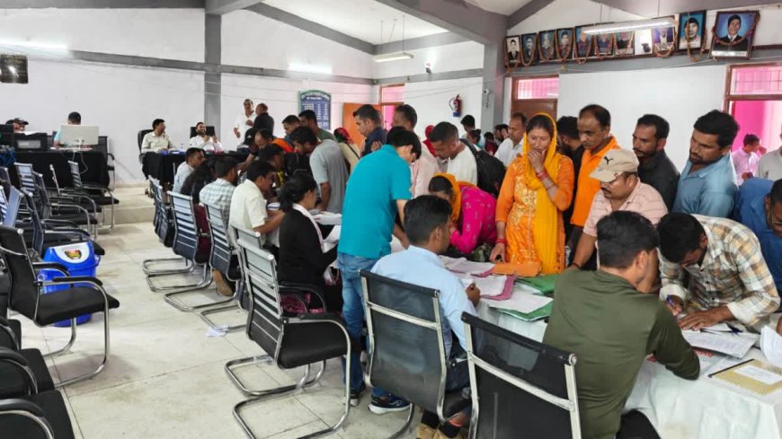 Chamoli Panchayat Election : त्रिस्तरीय पंचायत चुनाव के लिए पहले दिन हुए 221 नामांकन