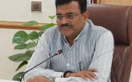 गंगा की सुरक्षा को लेकर सचिवालय में बैठक: कार्यों को समय पर पूरा करने की दिशा में सख्त निर्देश