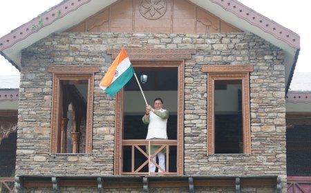 हर घर तिरंगा अभियान: मुख्यमंत्री धामी ने किया तिरंगा फहराने का उद्घाटन