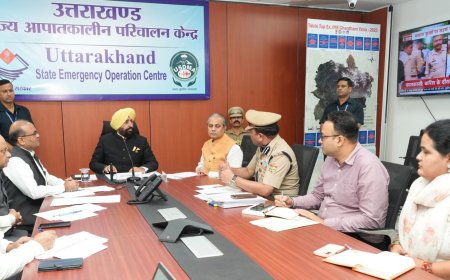 धराली बादल फटने की खबर: राज्यपाल गुरमीत सिंह ने आपातकालीन परिचालन केंद्र में राहत और पुनर्वास उपायों की की समीक्षा