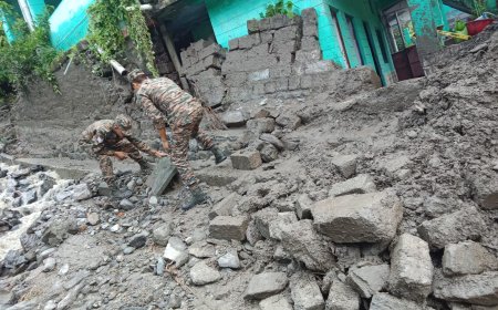 थराली में बादल फटने से युवती की मौत, सीएम धामी ने संवेदनाएं व्यक्त कीं