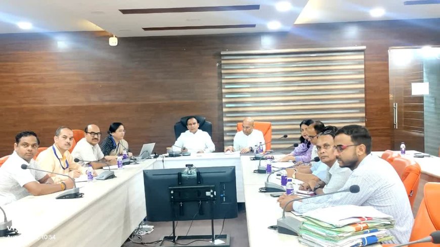HINDU STUDIES CENTRE : दून विश्वविद्यालय में खुलेगा हिंदू अध्ययन केंद्र