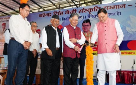 मुख्यमंत्री पुष्कर सिंह धामी ने साहित्यकार एस.आर हरनोट को नरेन्द्र सिंह नेगी सम्मान से किया सम्मानित