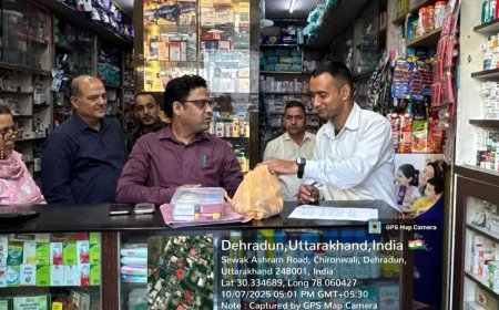 उत्तराखंड में बच्चों के लिए प्रतिबंधित कफ सिरप पर धामी सरकार की सख्त कार्रवाई, मेडिकल स्टोरों से जब्त हुए कफ सिरप