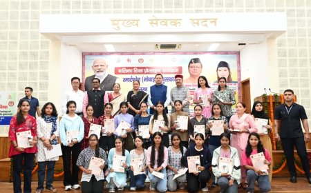 International Day of the Girl Child : CM धामी ने बालिका शिक्षा प्रोत्साहन कार्यक्रम में प्रतिभाग किया