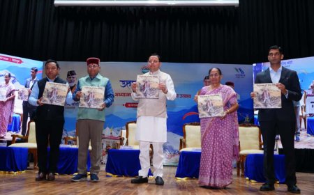 सीएम ने पर्यटन विभाग द्वारा तैयार थ्रोन आफ द गॉड्स कॉफी टेबल बुक का विमोचन किया