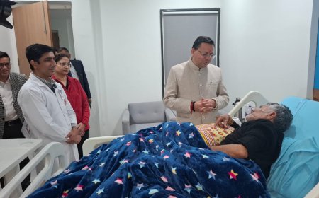 मुख्यमंत्री धामी ने श्री महंत इन्दिरेश अस्पताल में भर्ती यूकेडी के वरिष्ठ नेता दिवाकर भट्ट का लिया हालचाल