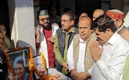 Dehradun:-देश की प्रथम महिला प्रधानमंत्री इंदिरा गांधी की 108वीं जयंती पर कांग्रेसजनों ने नव नियुक्त अध्यक्ष गणेश गोदियाल के नेतृत्व में श्रद्धांजलि कार्यक्रम किया आयोजित