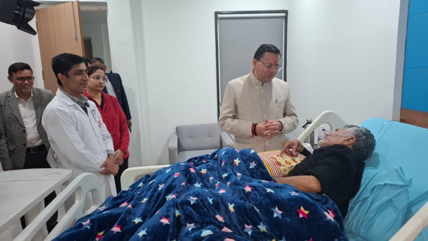 मुख्यमंत्री धामी ने श्री महंत इन्दिरेश अस्पताल में भर्ती यूकेडी के वरिष्ठ नेता दिवाकर भट्ट का लिया हालचाल