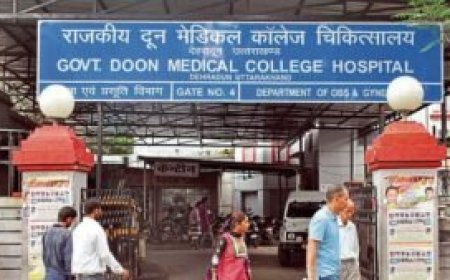 वंदे भारत एक्सप्रेस रुड़की स्टेशन पर पहुंची, नेताओं ने किया शुभारंभ..