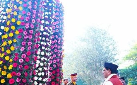 विजय दिवस पर मुख्यमंत्री धामी ने शहीदों को दी श्रद्धांजलि, 1971 युद्ध के वीरों और परिजनों को किया सम्मानित..