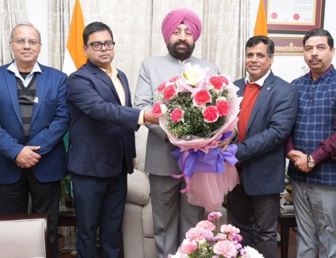 Dehradun:-पब्लिक रिलेशंस सोसाइटी ऑफ इंडिया के प्रतिनिधिमंडल ने राज्यपाल गुरमीत सिंह से की शिष्टाचार भेंट,13 से 15 दिसंबर तक आयोजित होने वाली 47वीं ऑल इंडिया पब्लिक रिलेशंस कॉन्फ्रेंस के लिए किया आमंत्रित
