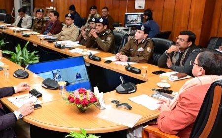 Uttarakhand:-मुख्यमंत्री पुष्कर धामी का अधिकारियों को सख्त निर्देश-राज्य में कानून-व्यवस्था से खिलवाड़ करने वाले तत्वों पर करें सख्त कार्रवाई