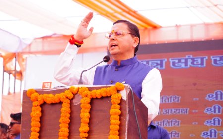 मुख्यमंत्री धामी ने डीएवी पीजी कॉलेज में छात्रसंघ समारोह में युवाओं को किया संबोधित