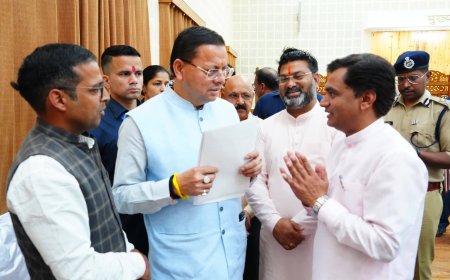 मुख्यमंत्री धामी ने Janta Darbar में सुनी नागरिकों की समस्याएं, मौके पर कई मुद्दों का हल