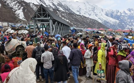 श्री केदारनाथ धाम में श्रद्धालुओं की अभूतपूर्व भीड़, पहले सप्ताह में 2 लाख से अधिक भक्तों ने किए बाबा के दर्शन