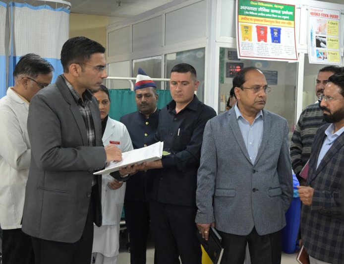 देहरादून समाचार: DM सेविन बंसल का ऐतिहासिक निर्णय, अल्ट्रासाउंड और रेडियो डायग्नोस्टिक केंद्रों पर नए कड़े नियम