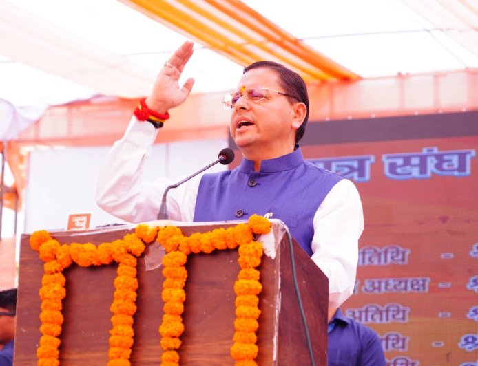 मुख्यमंत्री धामी ने डीएवी पीजी कॉलेज में छात्रसंघ समारोह में युवाओं को किया संबोधित