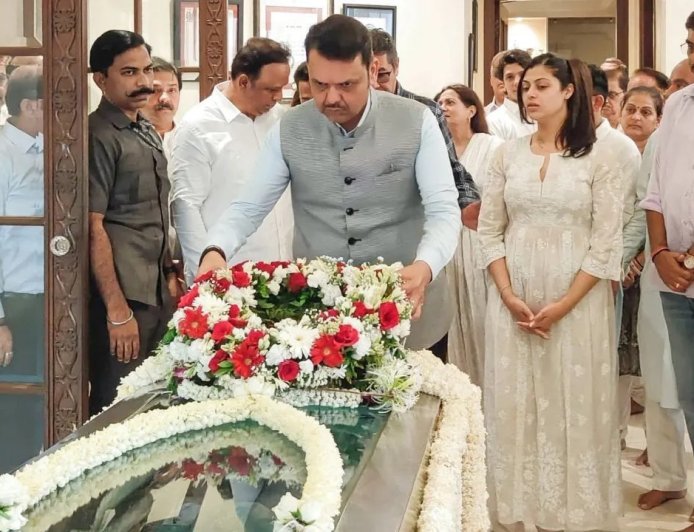 आशा भोसले का अंतिम संस्कार : राजकीय सम्मान के साथ विदाई, अंतिम दर्शन अपराह्न 3 बजे