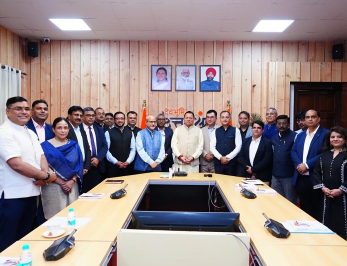 भारत डिजिटल सशक्तिकरण मीट एवं पुरस्कार: आयोजकों ने मुख्यमंत्री धामी से की शिष्टाचार भेंट