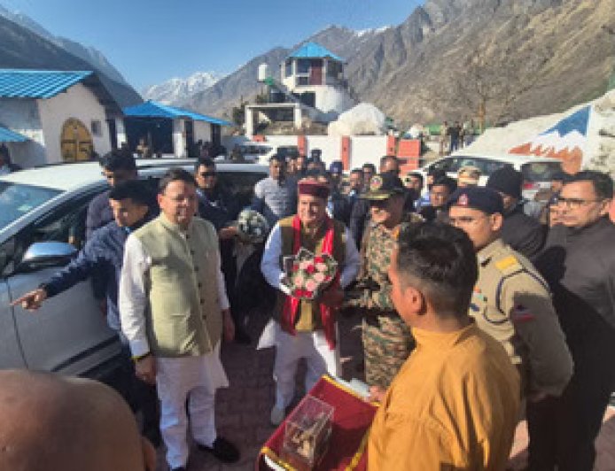 बदरीनाथ धाम: सीएम धामी ने मास्टर प्लान की प्रगति का निरीक्षण किया