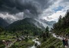 उत्तराखंड मौसम अद्यतन: 48 घंटे सावधानी, 6 जिलों में बारिश-बर्फबारी का IMD अलर्ट