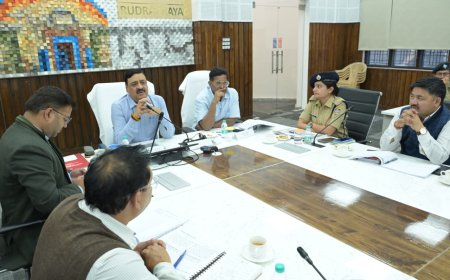 गढ़वाल आयुक्त की श्री केदारनाथ यात्रा व्यवस्थाओं की समीक्षा, सुरक्षा को प्राथमिकता देते हुए आवश्यक निर्देश जारी