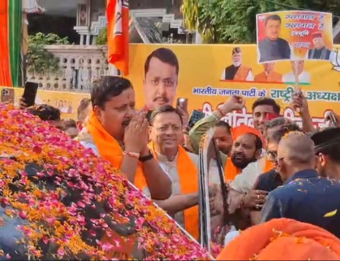BJP राष्ट्रीय अध्यक्ष नितिन नवीन का देहरादून में गर्मजोशी से स्वागत, दुष्यंत गौतम सहित कई नेताओं की मौजूदगी