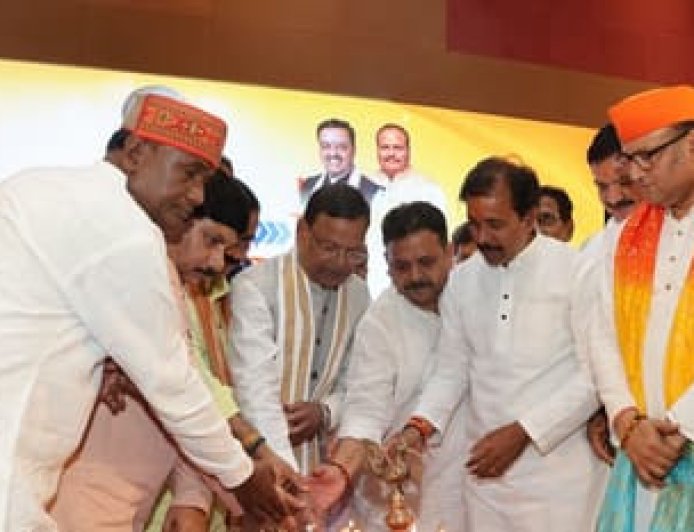 विश्वनाथ धाम के पुनर्विकास से श्रद्धालुओं की संख्या में हुई तेज वृद्धि: पंकज चौधरी का बयान