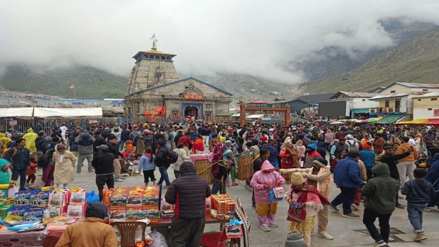 KEDARNATH YATRA 2026: केदारनाथ यात्रा में मूसलाधार वर्षा का खतरनाक असर, यात्रा पर लगा ब्रेक