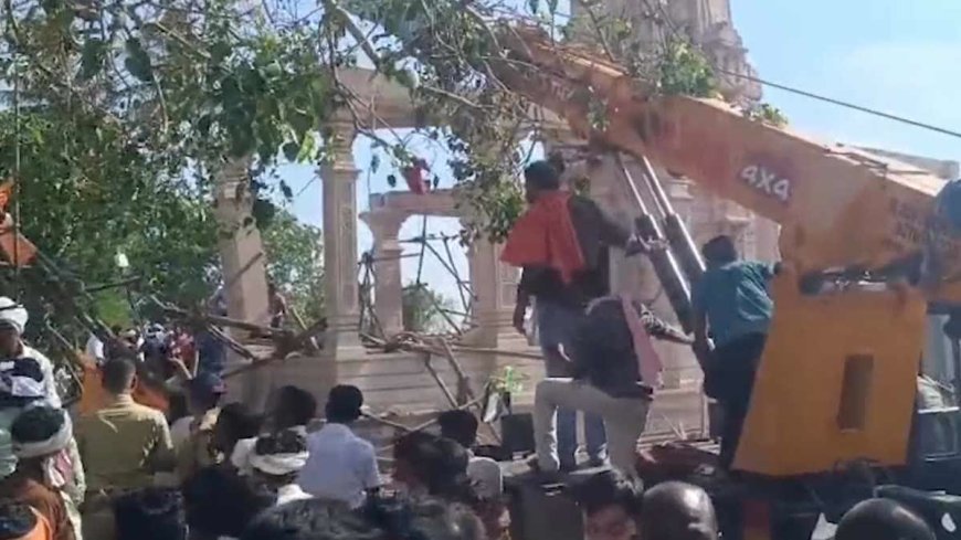 परभणी मंदिर हादसा: हनुमान मंदिर की छत गिरने से 6 श्रद्धालुओं की मौत, 30-40 लोग मलबे में फंसे