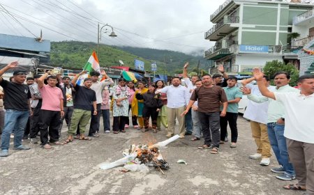 उत्तराखंड में पेपर लीक के खिलाफ जोरदार प्रदर्शन, केंद्रीय शिक्षा मंत्री के इस्तीफे की मांग