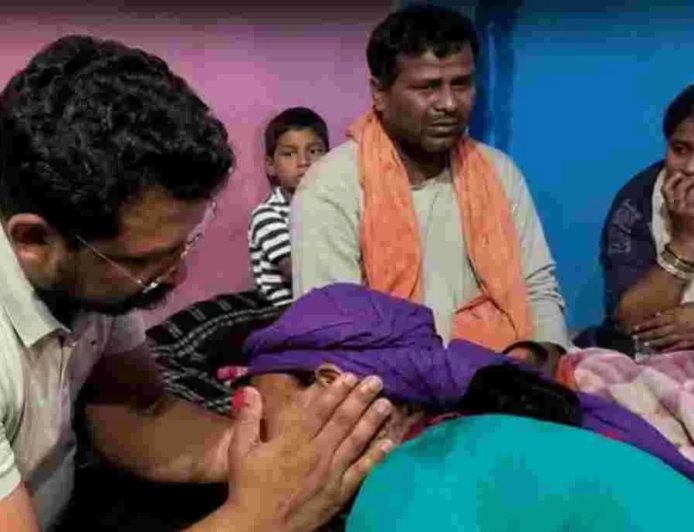 उत्तराखंड समाचार: केतन लाल हत्याकांड पर चंद्रशेखर आजाद ने पीड़ित परिवार से की मुलाकात, CBI जांच की मांग