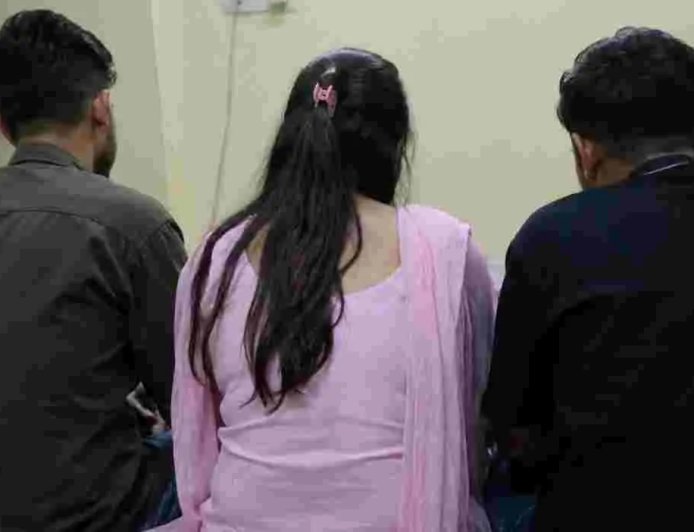 उत्तराखंड: देहरादून में युवती के साथ मुस्लिम युवकों की मुलाकात पर हंगामा, पुलिस ने जांच की शुरूआत