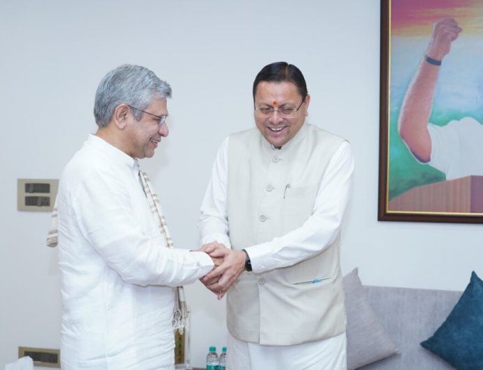 दिल्ली में मुख्यमंत्री धामी और केंद्रीय रेल मंत्री की महत्वपूर्ण बैठक, रेल संपर्क पर गहन चर्चा