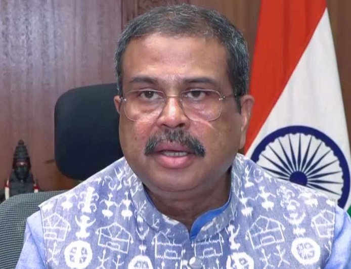 धर्मेंद्र प्रधान का इस्तीफा: शिक्षा मंत्री पद से दिया इस्तीफा, कारण बने पेपर लीक विवाद
