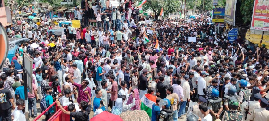 दरभंगा में बवाल: केंद्रीय शिक्षा मंत्री के इस्तीफे की मांग को लेकर छात्रों का प्रदर्शन, SP घायल