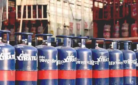 LPG सिलिंडर की कीमतों में कटौती: कमर्शियल सिलिंडर के नए रेट जानें