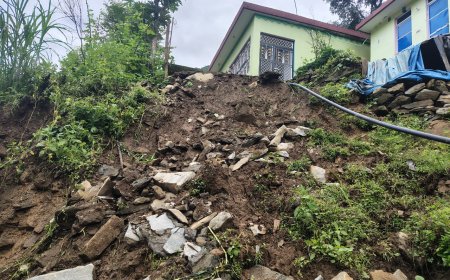 बरसात के कहर ने जन्दरियाण तोक के ग्रामीणों को किया परेशान, 10 परिवारों ने छोड़ा घर