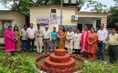 रामनगर में हर्षोल्लास से मनाया गया स्वतंत्रता दिवस, ब्लॉक प्रमुख मंजू नेगी ने फहराया तिरंगा