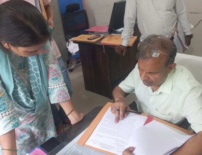 प्रधानमंत्री पोषण योजना में मिली लापरवाही, छह विद्यालयों से खंडन मांगा गया