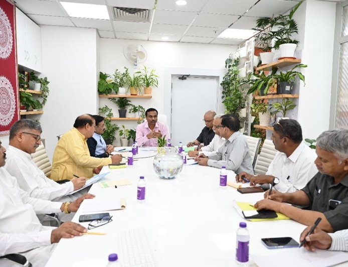 राजनैतिक दलों के साथ SIR पर बैठक: 24 लाख मतदाताओं को नोटिस, 15 लाख मामलों की सुनवाई संपन्न