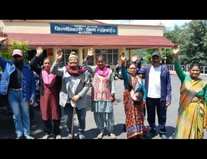 उत्तराखंड के वीर पूर्व सैनिक प्रेम राम की दर्दनाक कहानी: घर बचाने की जद्दोजहद