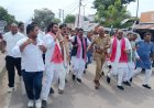 विनोद साहनी के अंतिम संस्कार में जाने से रोके गए सपा नेता, बाराबंकी में तीन घंटे चला प्रदर्शन
