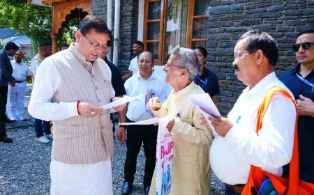 जनसुनवाई में CM धामी ने सुनीं लोगों की समस्याएं, अधिकारियों को दिए त्वरित समाधान के निर्देश