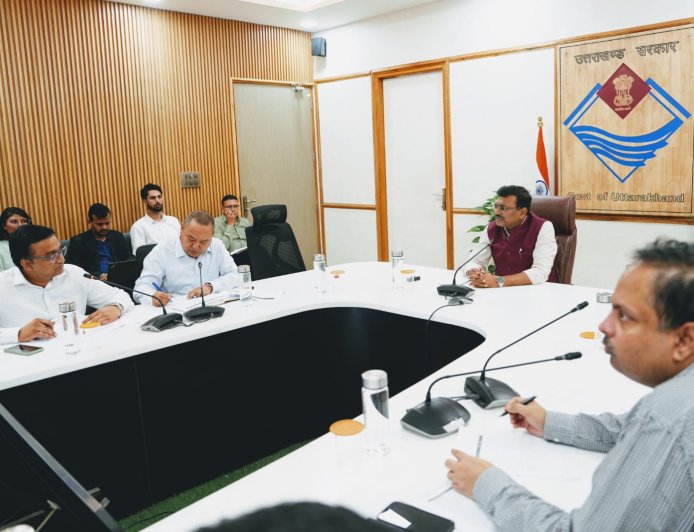 मुख्य सचिव ने की प्रदेश में रोपवे परियोजनाओं की समीक्षा,रोपवे परियोजनाओं में तेजी लाने के दिए निर्देश.