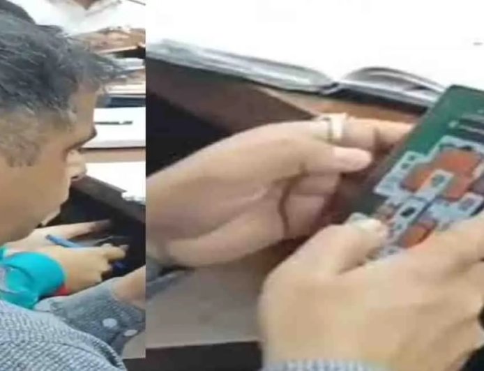 Uttarakhand news : पौड़ी में जिला पंचायत बैठक के दौरान ताश खेलते दिखे अधिकारी, जांच के आदेश
