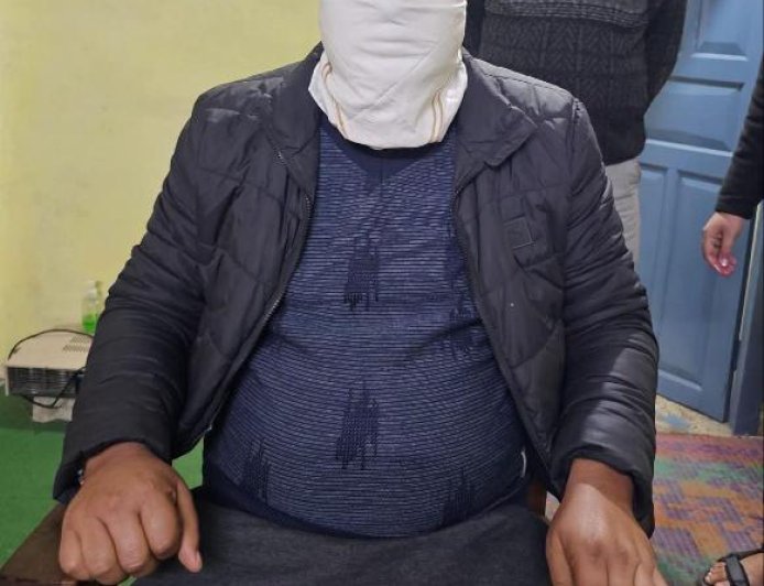30 हजार की रिश्वत लेते पटवारी गिरफ्तार ..विजिलेंस टीम ने धारी तहसील कार्यालय में रंगे हाथों पकड़ा, जमीन नापने के बदले रिश्वत मांगने का आरोप